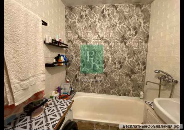 Две комнаты в трёх-ной квартире