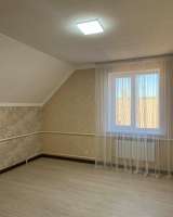 Полдома, 3 комнаты, по Суванбердиева, 77 000 $, б/п