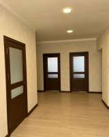 Полдома, 3 комнаты, по Суванбердиева, 77 000 $, б/п