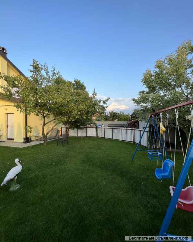 Дом в Старых Бановцах, Сербия