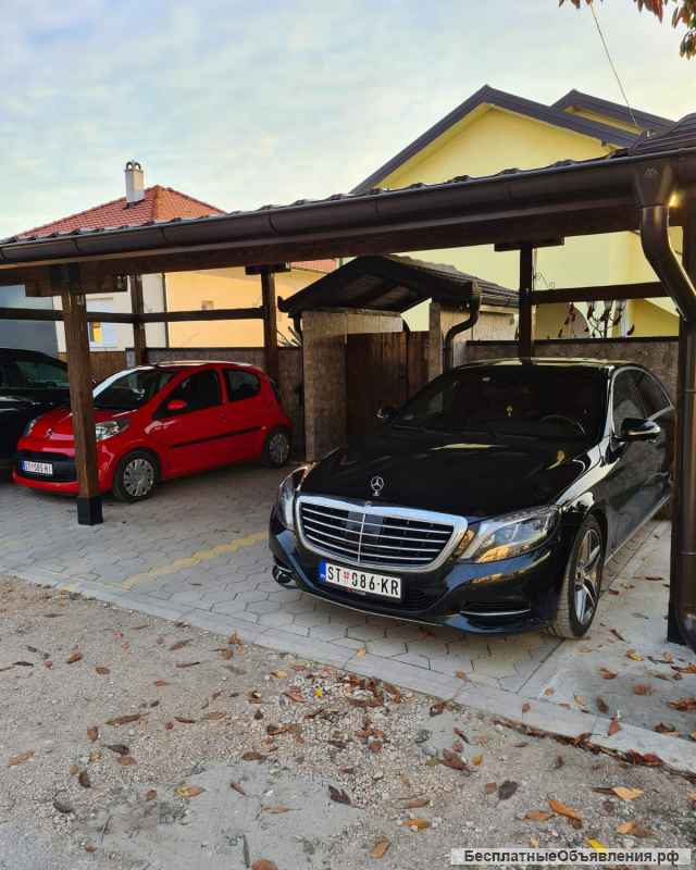 Дом в Старых Бановцах, Сербия