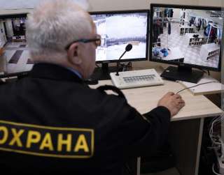 Охранник вахтовым методом
