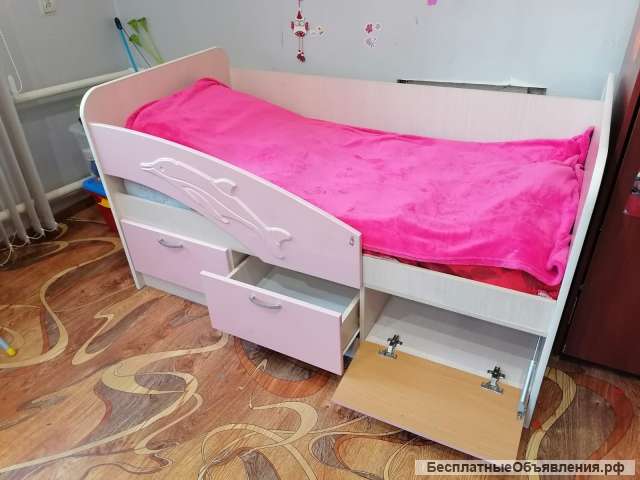 Кровать детскую для девочки