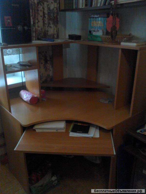 Стол-рабочее место - письменный/компьютерный светлый