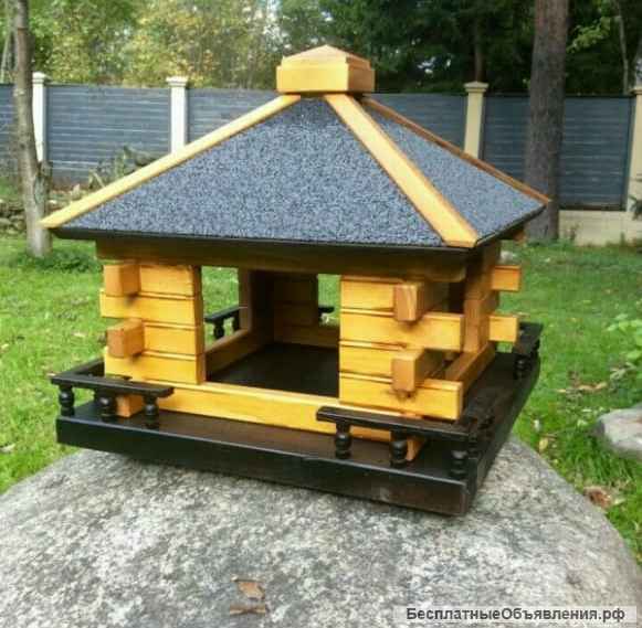 Кормушка для птиц и белок