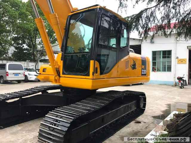 Гусеничный экскаватор Komatsu 220, 2020 г, 1950 м/ч, импорт