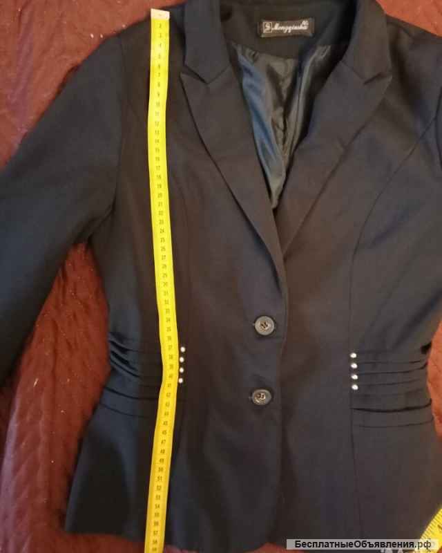 Пиджак женский. Размер 46.