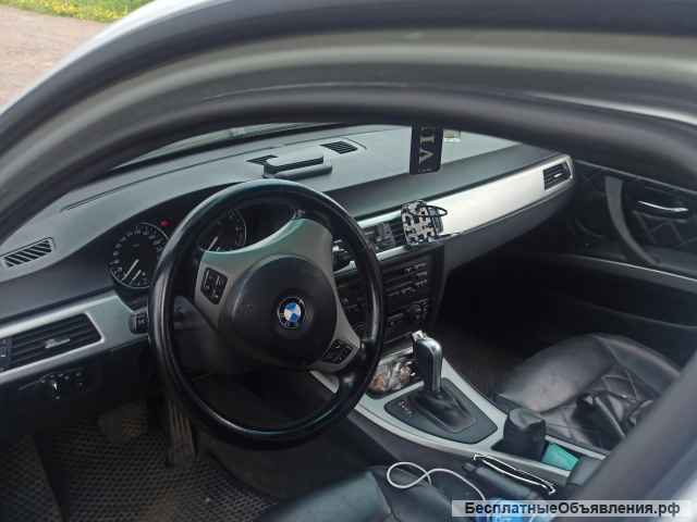 BMW 3 e90 320i