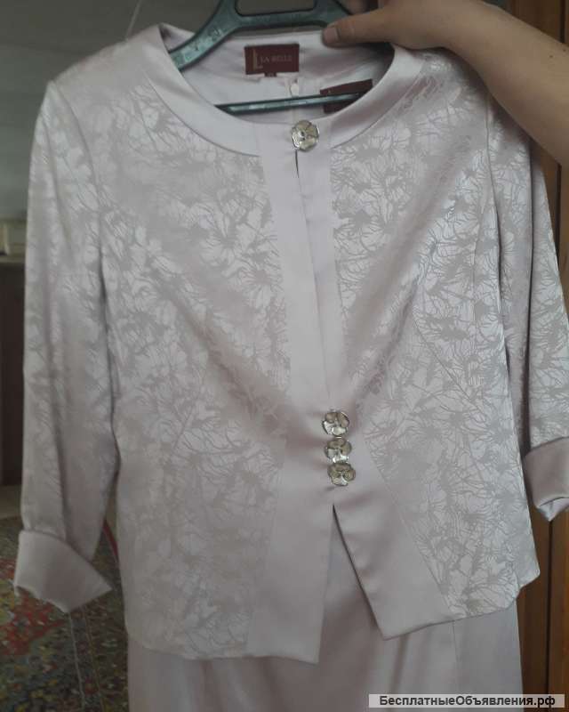 Пиджак с платьем