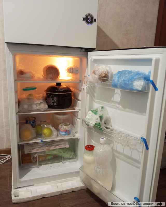 Холодильник с морозильником
