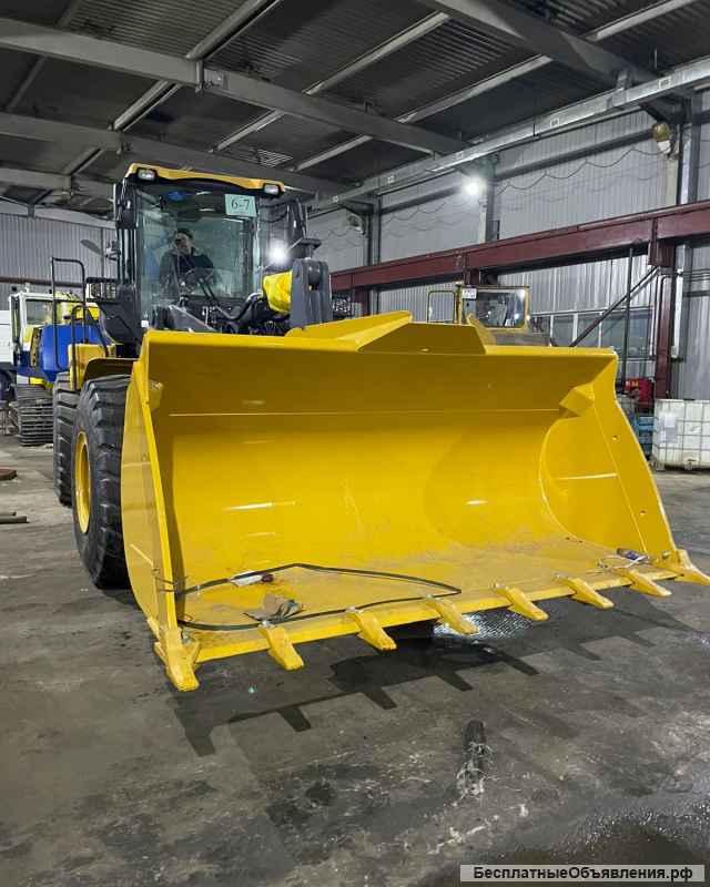 Фронтальный погрузчик XCMG ZL50GV ковш - 3,2 м3, г/п 5,5 тн, двигатель WD10G220E23, кондиционер