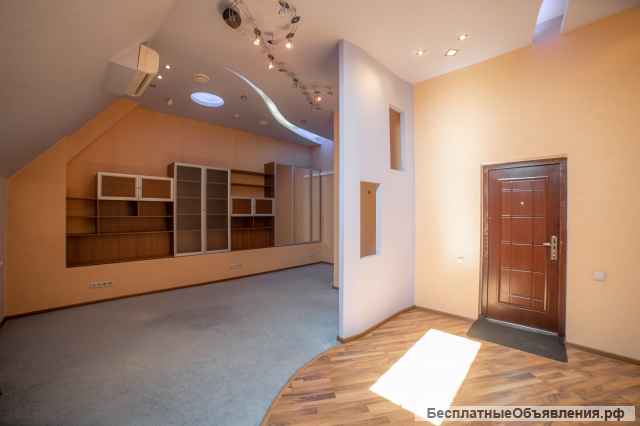 Нежилое помещение 31,3 м² на проспекте Ленина 80/1