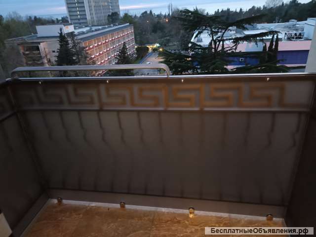 Конструкции из закаленного стекла в Сочи