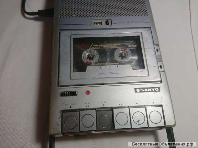 Магнитофон переносной. Sanyo. Slim.5E