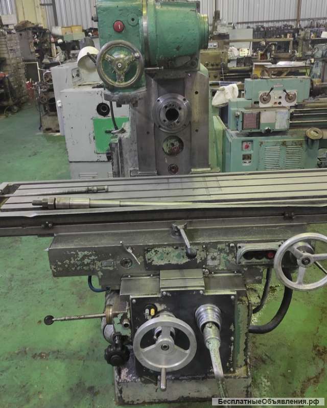 Широкоуниверсальный фрезерный станок 6р83ш б/у