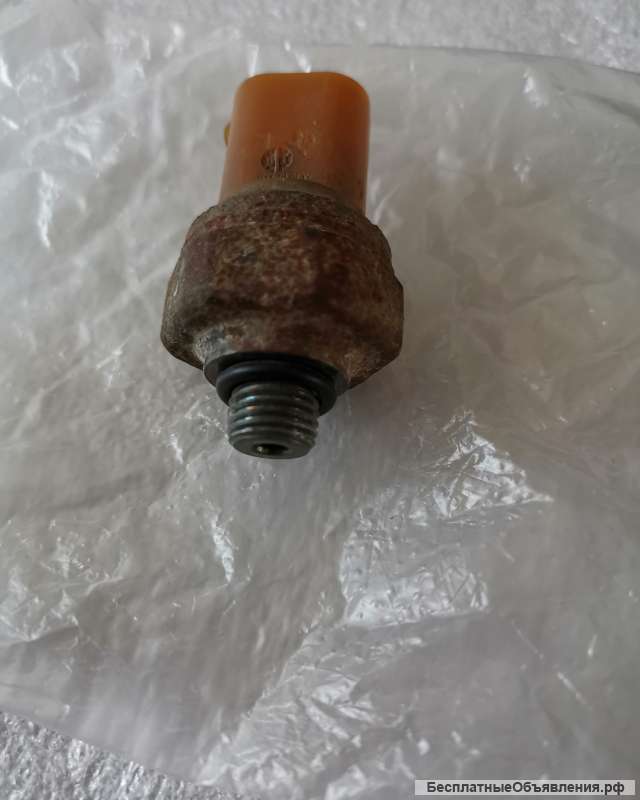 RQH500011 Датчик давления пневмоподвески Range Rover Vogue оригинальный