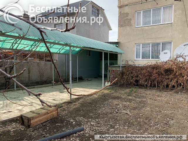 Трехуровневый дом, 8 комнат, г. Каракол, б/п