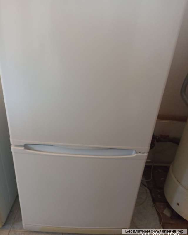 Холодильник Indezit sb15040