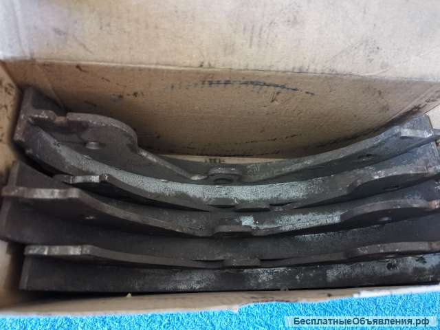 SFS000051 Колодки ручного тормоза Range Rover Vogue 2002-2005 оригинальные