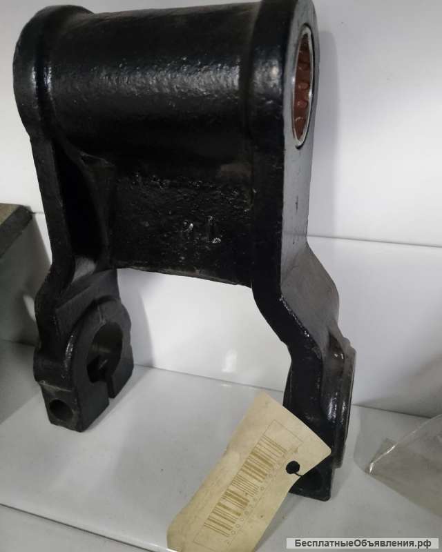 Серьга передней рессоры с втулкой 29ZB3-01285