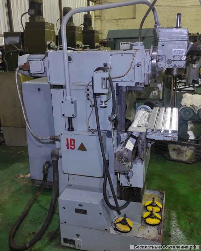 Широкоуниверсальный фрезерный станок 6Б75В