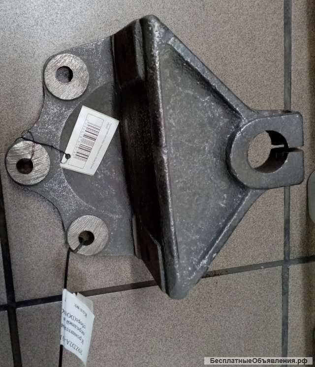 Кронштейн рессоры передний в сборе 29ZD2A-01249 Dong Feng