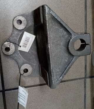 Кронштейн рессоры передний в сборе 29ZD2A-01249 Dong Feng