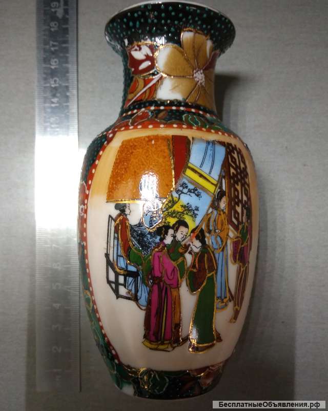 Вазы, кувшины и молочник декоративные в ассортименте