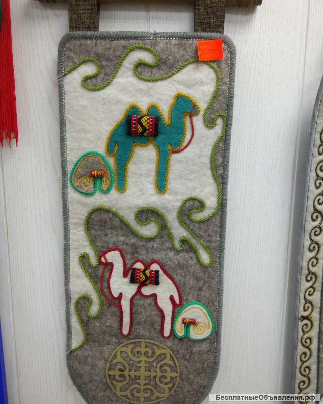 Панно лоскутное (картина из ткани с орнаментом)