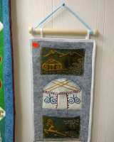 Панно лоскутное (картина из ткани с орнаментом)