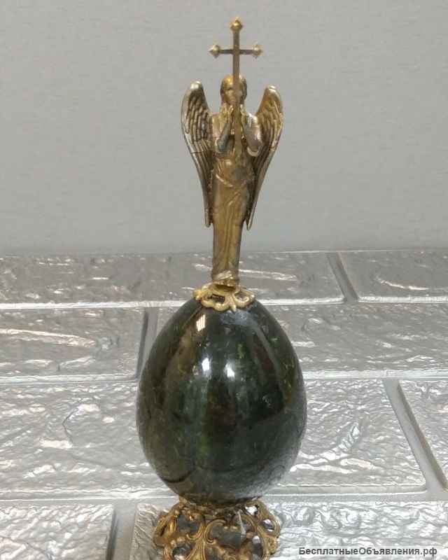 Вазы статуэтки из натуральной яшмы