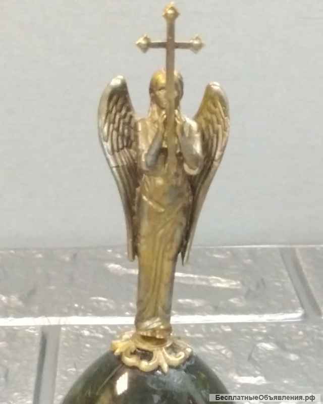 Вазы статуэтки из натуральной яшмы