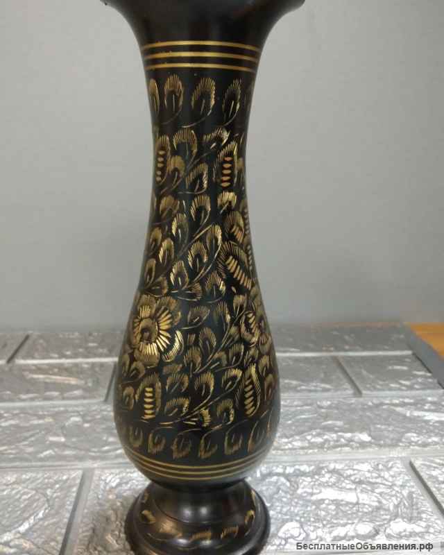 Вазы декоративные