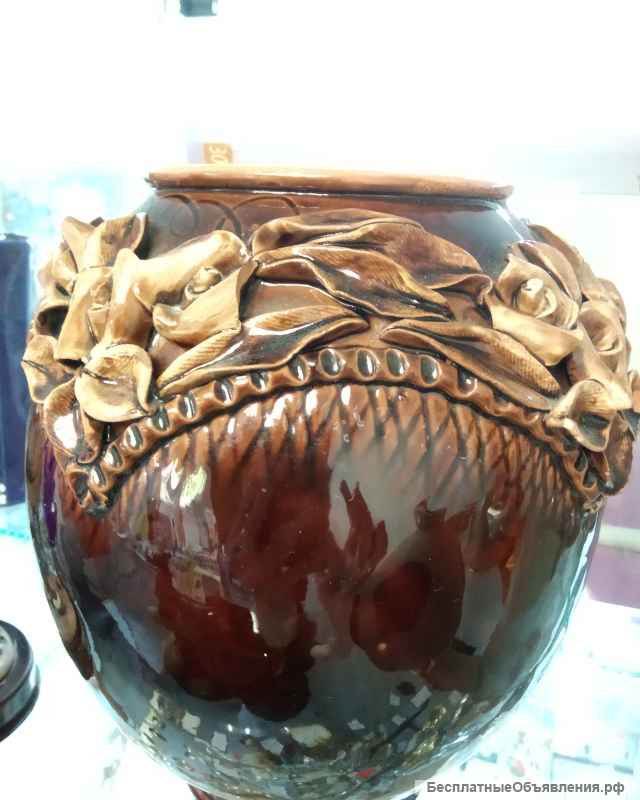 Вазы декоративные