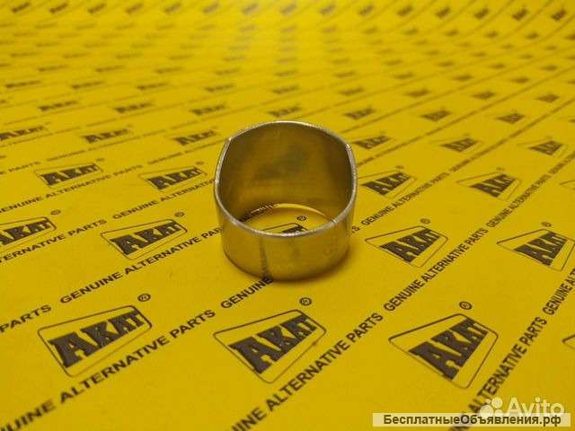 Втулка шатуна Deutz 0425 0012