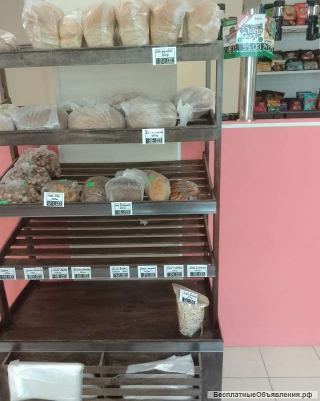 Стеллаж металлический и дерево