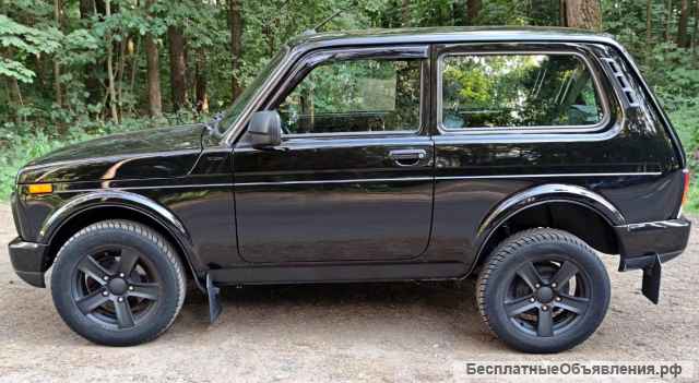 НИВА URBAN BLACK LEGEND, 212140, июнь 2021 г.в.