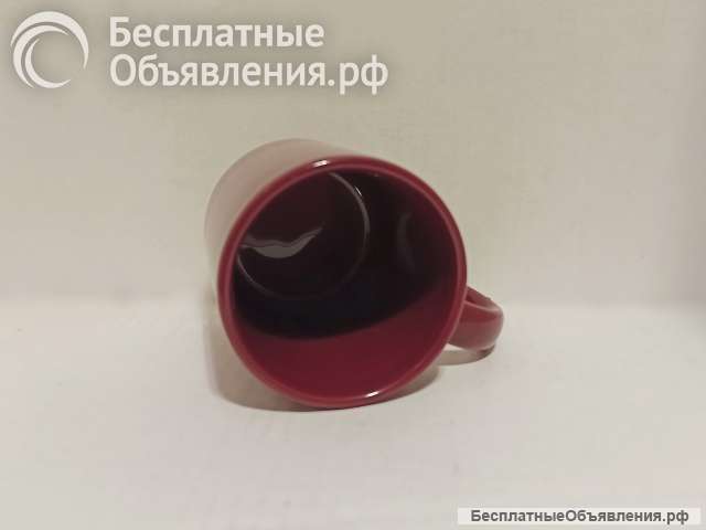 Кружка подарочная керамическая цвет спелой вишни. Новая.