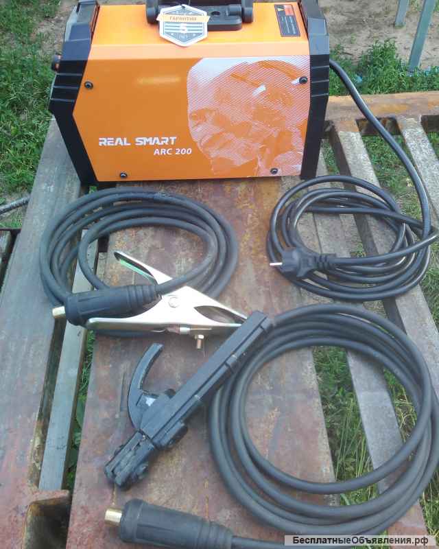 Сварочный инвертор REAL SMART ARC 200