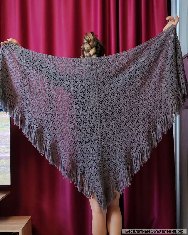 Большая шаль ручной работы
