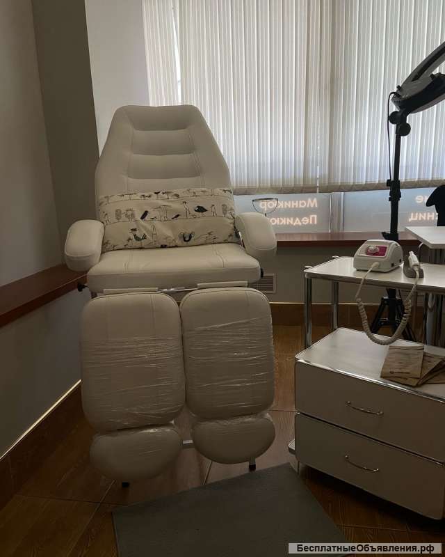 Специалиста ногтевого сервиса