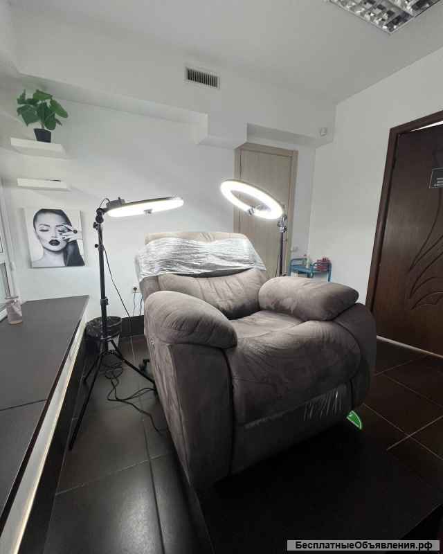 Специалиста ногтевого сервиса