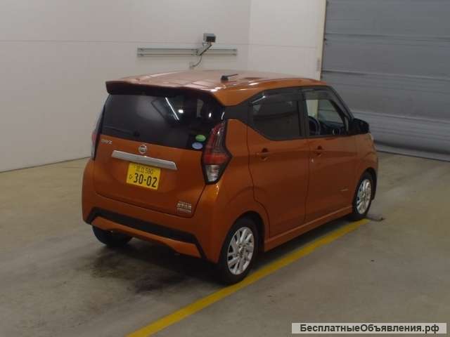 Хэтчбек гибрид кей-кар Nissan Dayz кузов B44W модификация Highway Star -X гв 2019