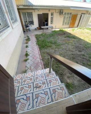 2-этажный особняк, 300 кв.м, участок 7 соток, ул. Худайбергенова 81/1