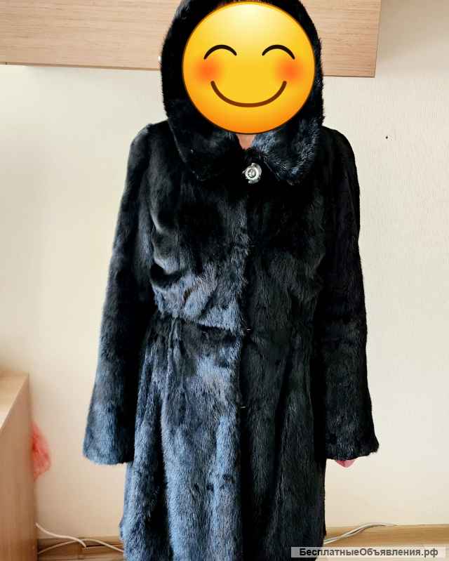 Норковую шубу с капюшоном "черный бриллиант" 44 размер