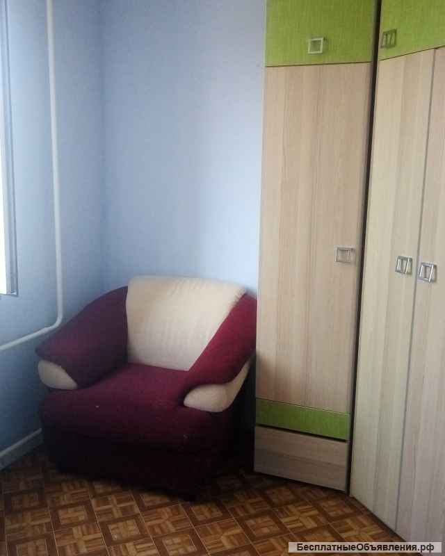 Диван, кресло и два шкафа