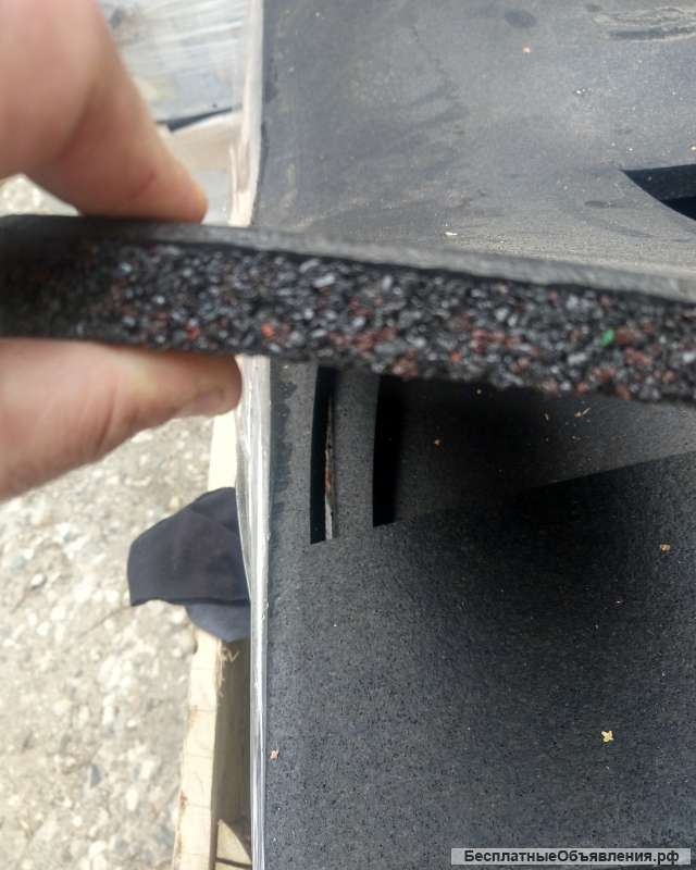 Обрезки листов из резиновой крошки