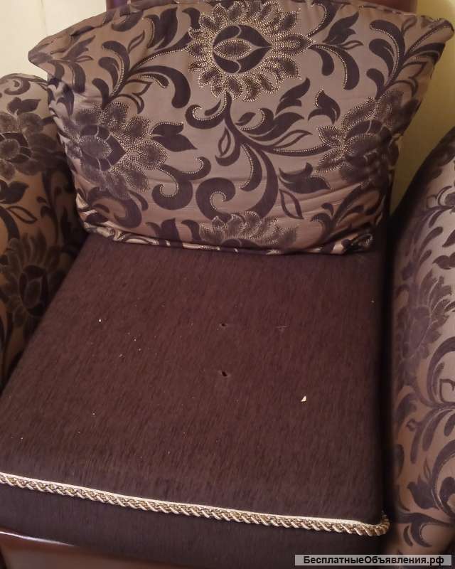 Отдам бесплатно мебель для дачи и дома