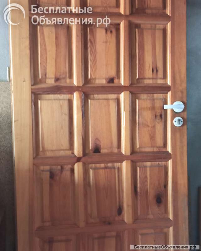 Дверь из массива сосны