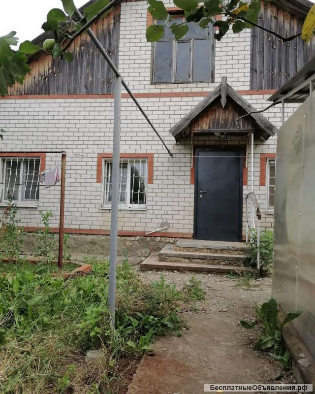 Дом в Волгоградской обл г Жирновск